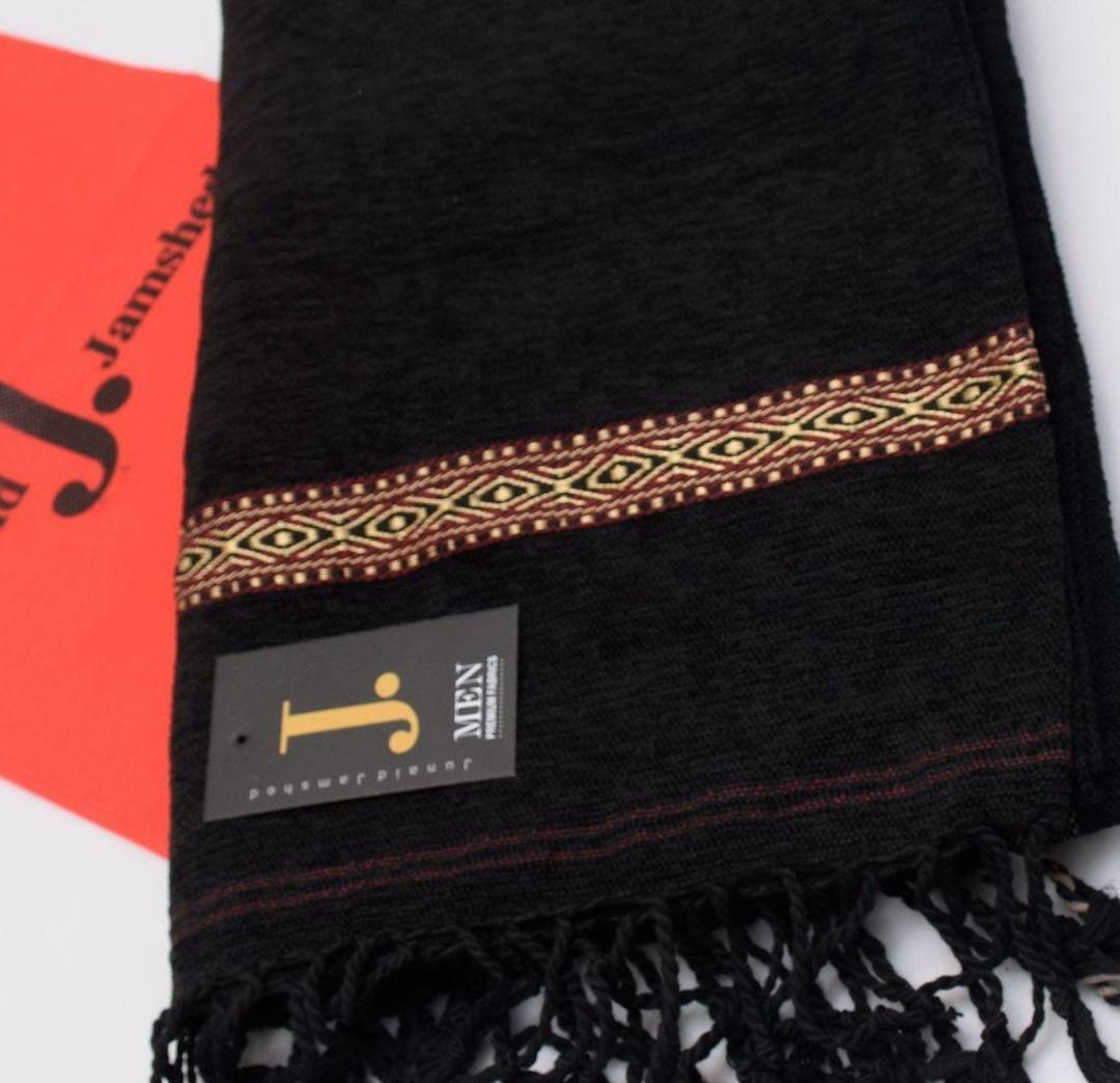 Stylish embroidered velvet shawl for men