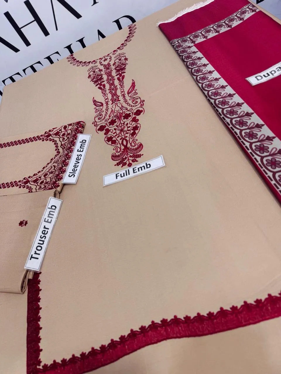 3 Pc women unstitched embroidered suit